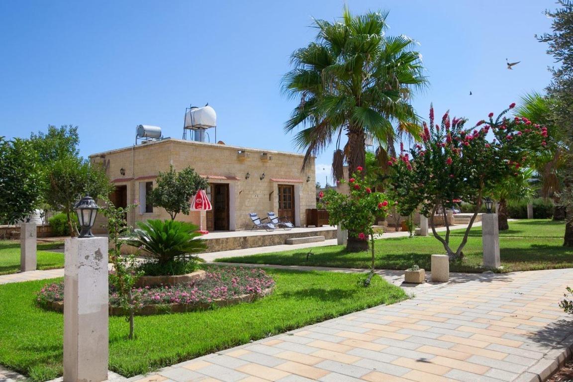 Glaro Garden Hotel Agia Trias Ngoại thất bức ảnh